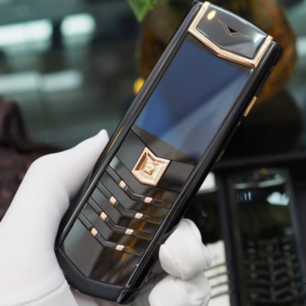 Điện thoại Vertu Signature S Đen điểm vàng,đỉnh cao của nghệ thuật chế tác