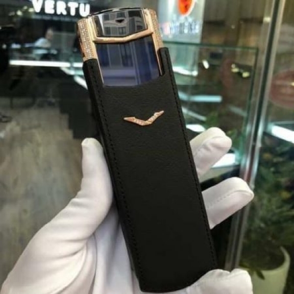 Bao da  Vertu Signature S không nắp đính kim