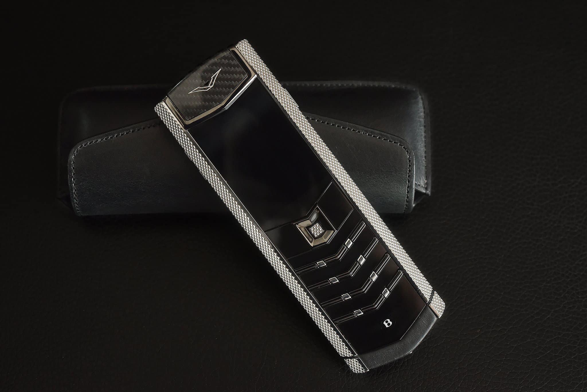 Vertu Signature S For Bentley Vẻ đẹp thời thượng