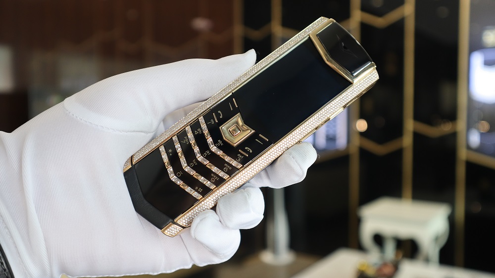 Vertu Signature S – Siêu điện thoại dành cho tầng lớp thượng lưu