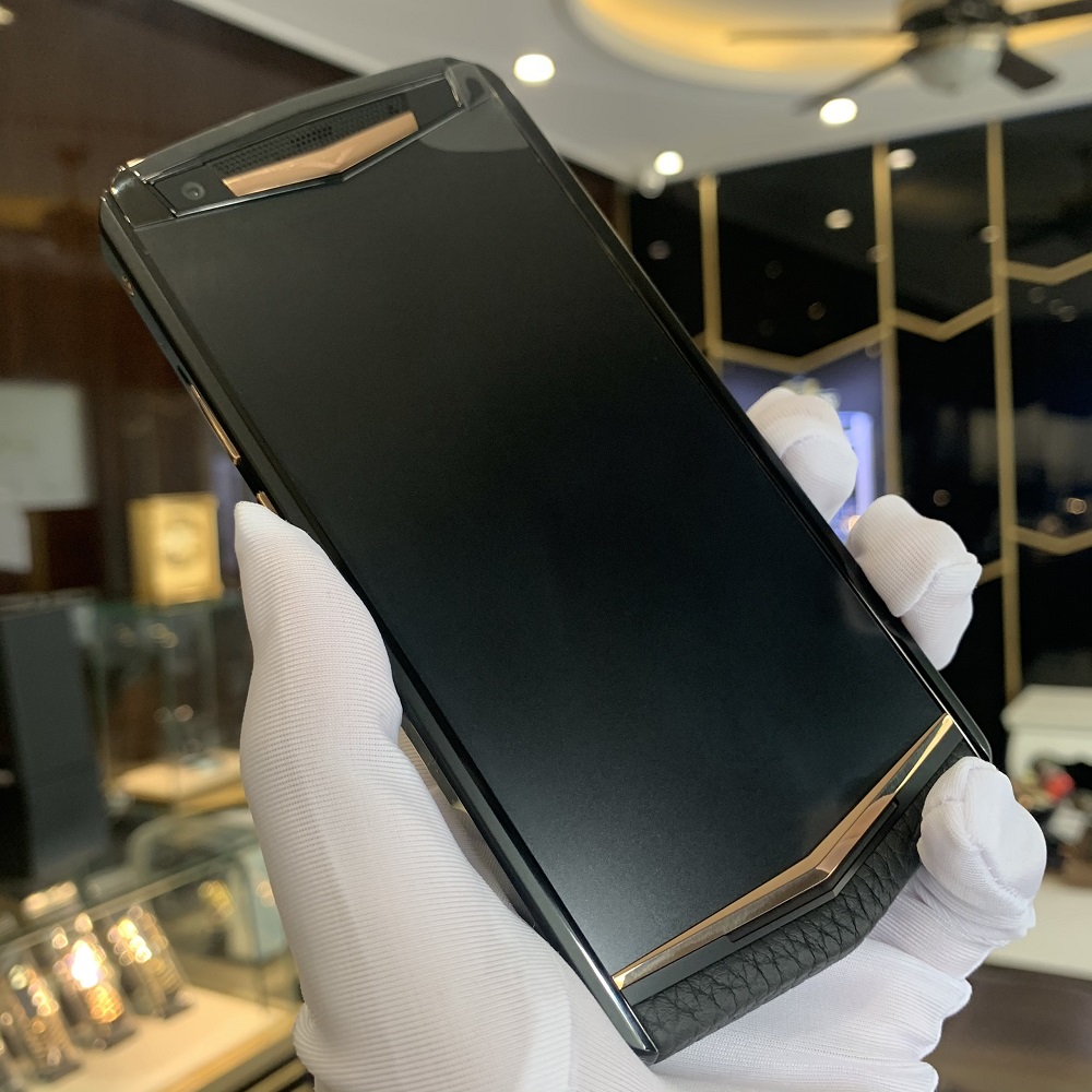 Vertu Aster P Gold – Sự danh giá của kiệt tác Anh Quốc